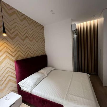Spacious Apartment Ish-Blloku Area Τίρανα Εξωτερικό φωτογραφία
