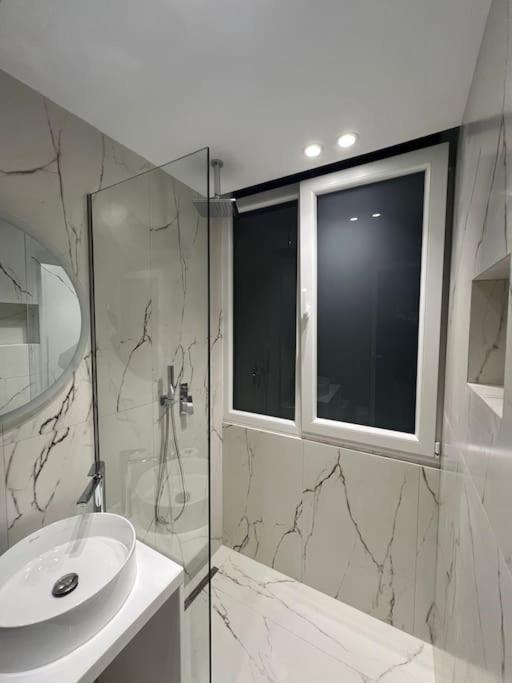 Spacious Apartment Ish-Blloku Area Τίρανα Εξωτερικό φωτογραφία